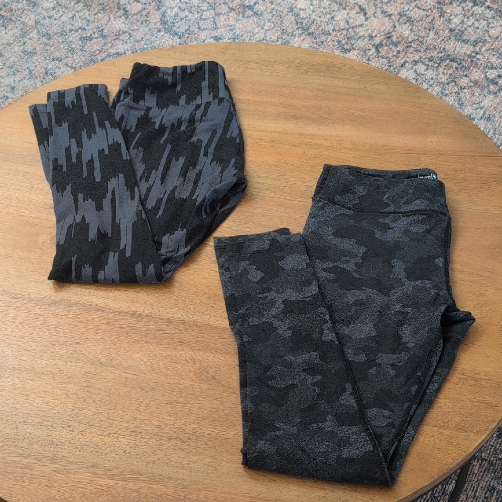 Two Pairs Of Tights Kyodan & Marika Black and Gray Camouflage Leggings